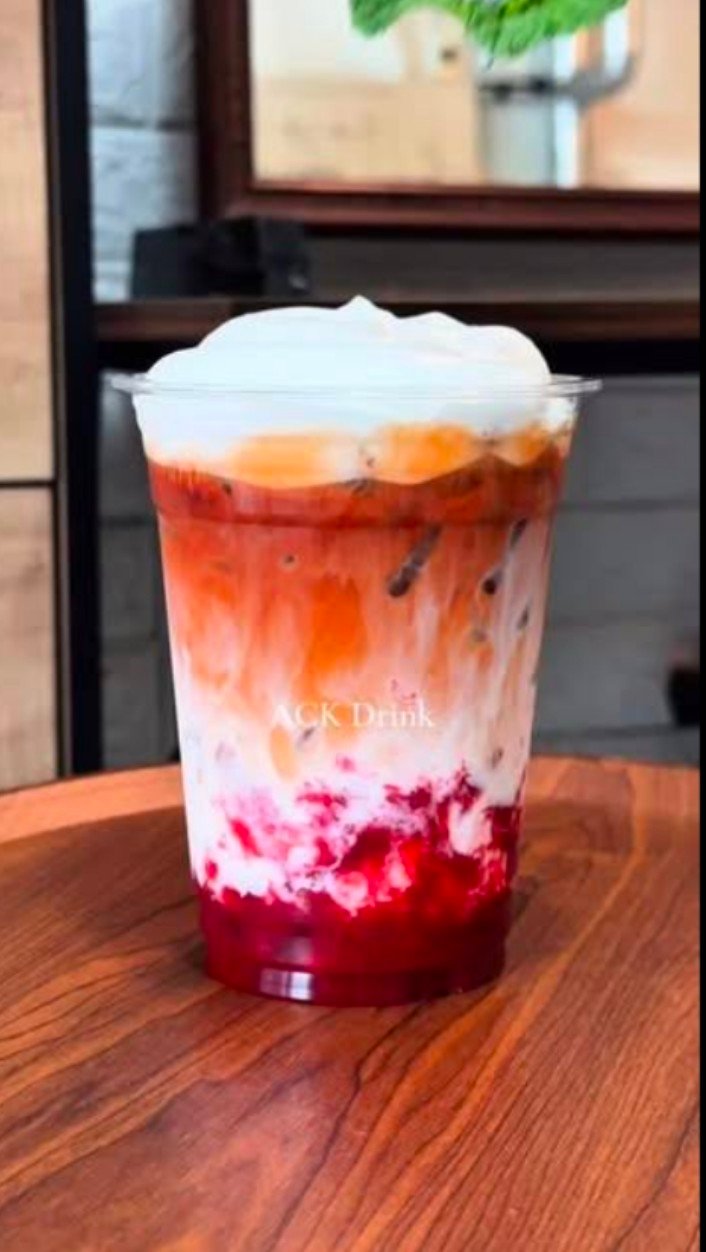 Strawberry Thai Tea